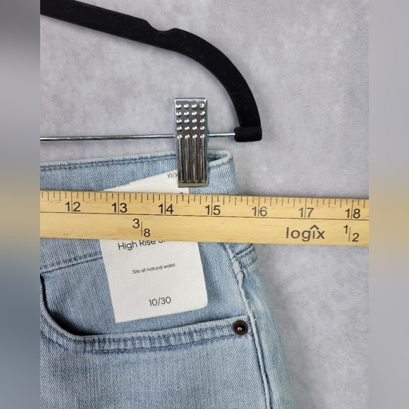 Calvin Klein Cut Off High‎ Waist Jean light wash  Shorts Women's Size 10 Cotton - Picture 7 of 13